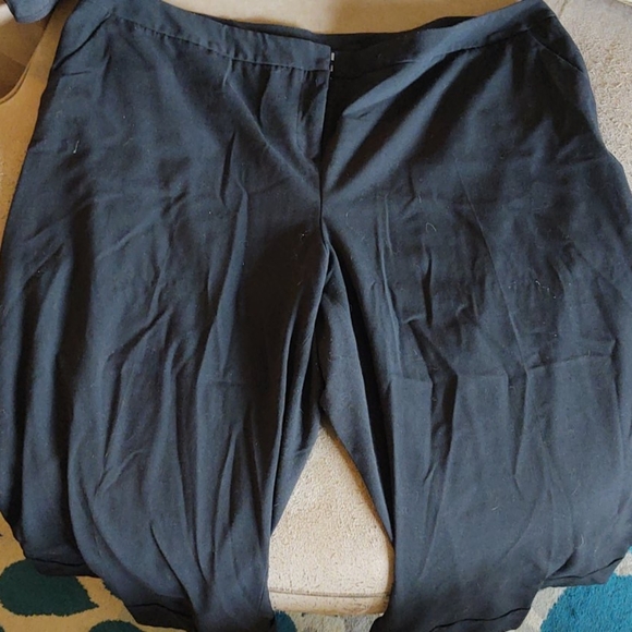 Lane Bryant Pants - Black crop pant
